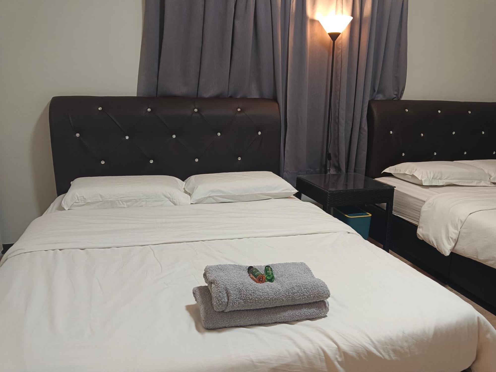 69 Hotel Malacca Bagian luar foto
